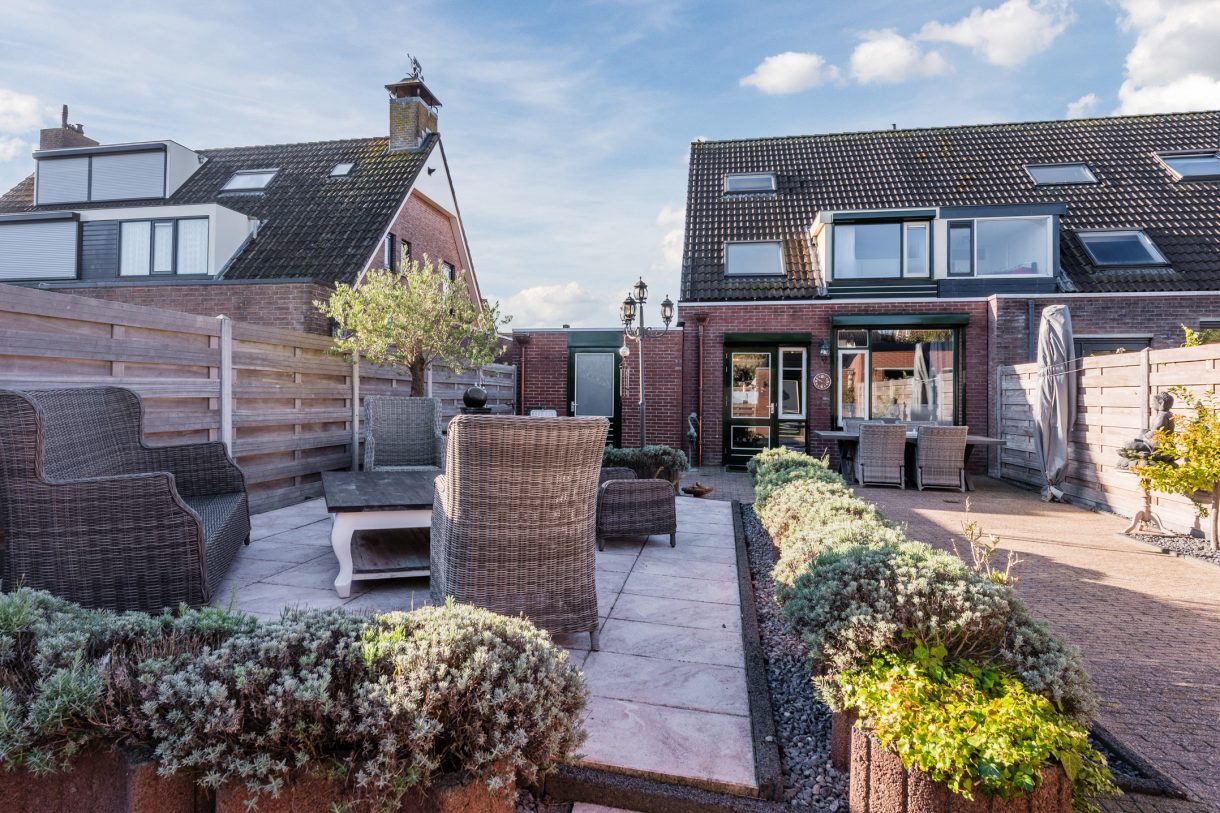 Te koop: Foto Woonhuis aan de Graaf Albrechtstraat 28 in Nieuwerbrug aan den Rijn