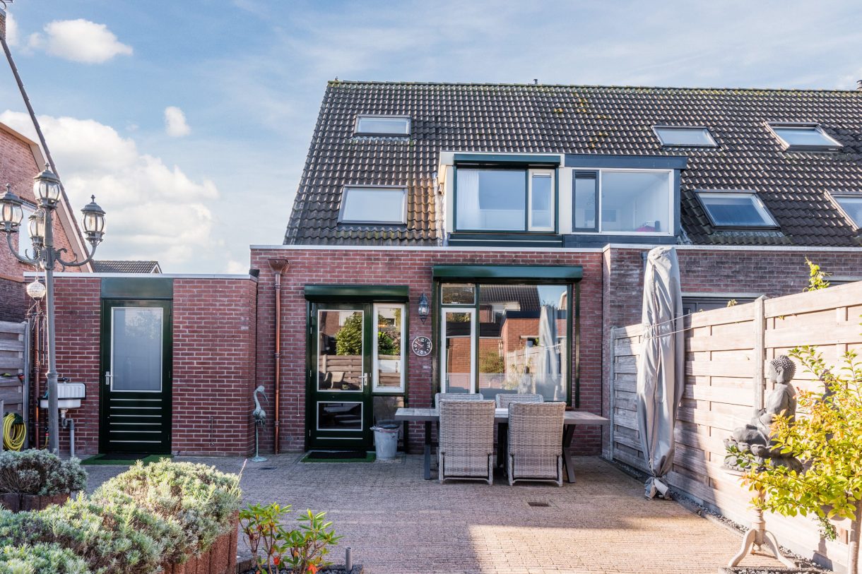 Te koop: Foto Woonhuis aan de Graaf Albrechtstraat 28 in Nieuwerbrug aan den Rijn