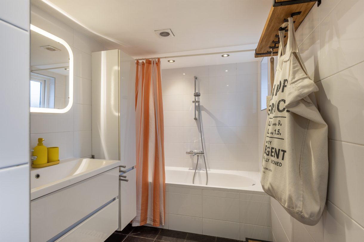 Te koop: Foto Woonhuis aan de Leliestraat 15 in Vlaardingen