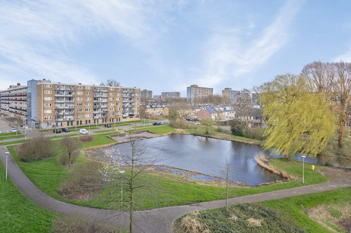 Te koop: Foto Appartement aan de Plutostraat 102 in Alphen aan den Rijn