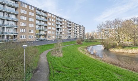 Hoofdfoto van Alphen aan den Rijn Plutostraat 102