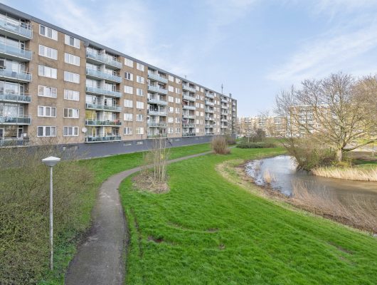 Hoofdfoto van Alphen aan den Rijn Plutostraat 102