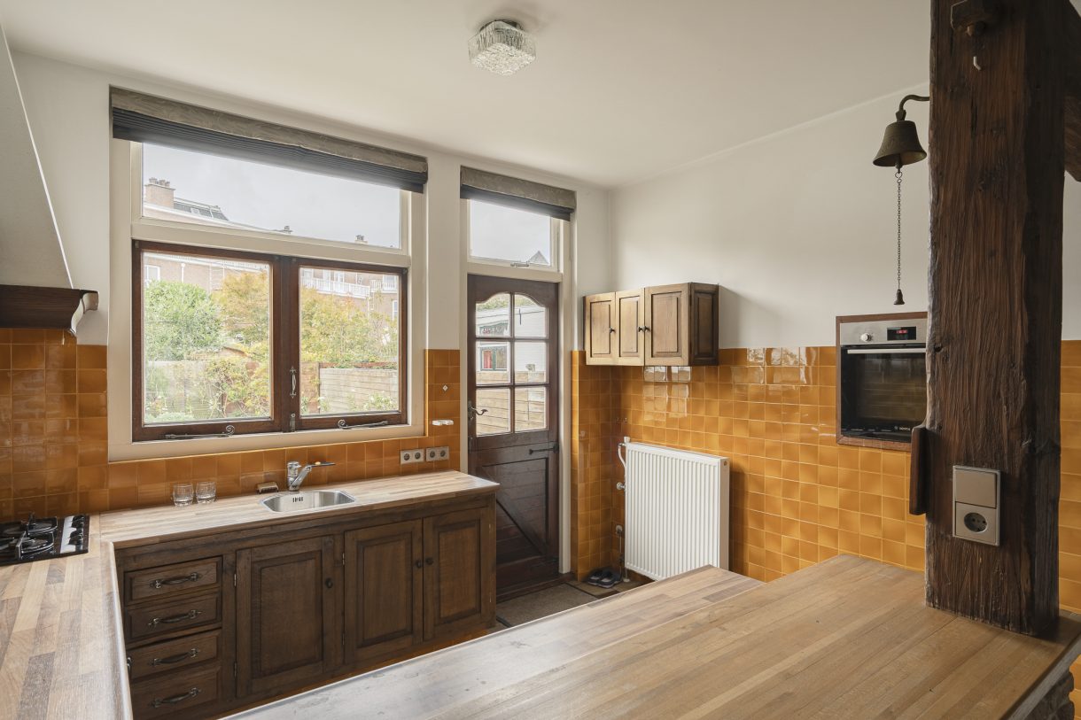 Te koop: Foto Woonhuis aan de Van der Heimstraat 9 in 's-Gravenhage