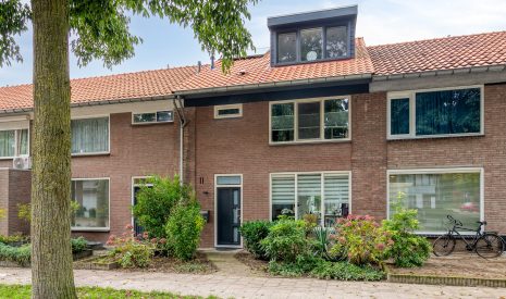 Hoofdfoto van Veldhoven Pastorielaan 8