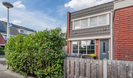 Hoofdfoto van Bodegraven Klaproos 68