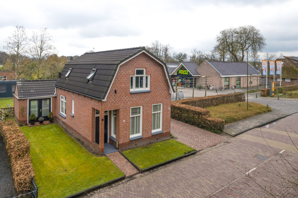 Te koop: Foto Woonhuis aan de Duerswâldmer Wei 6 in Bakkeveen