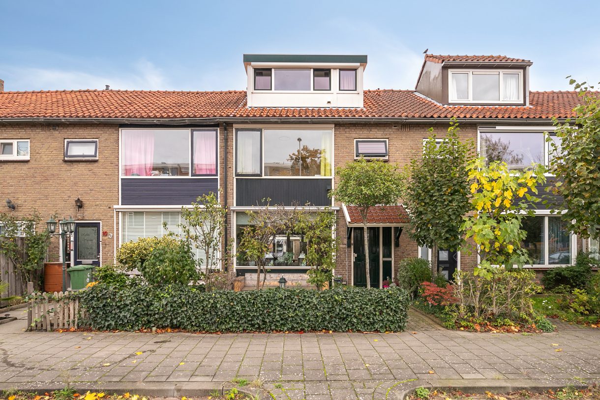 Te koop: Foto Woonhuis aan de Cederstraat 8 in Alphen aan den Rijn
