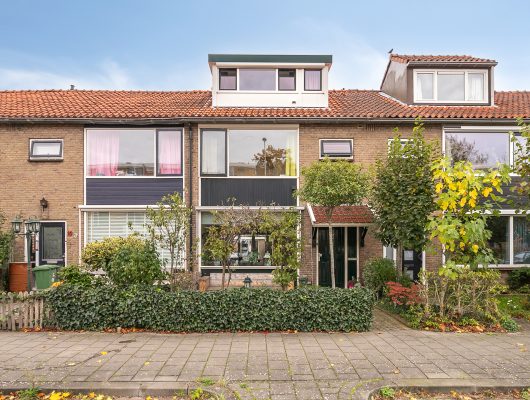 Hoofdfoto van Alphen aan den Rijn Cederstraat 8