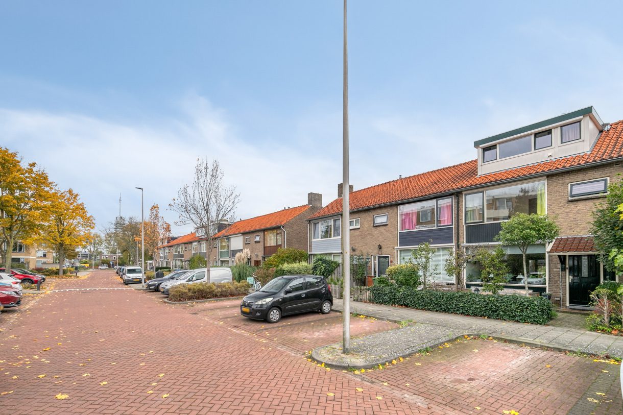 Te koop: Foto Woonhuis aan de Cederstraat 8 in Alphen aan den Rijn