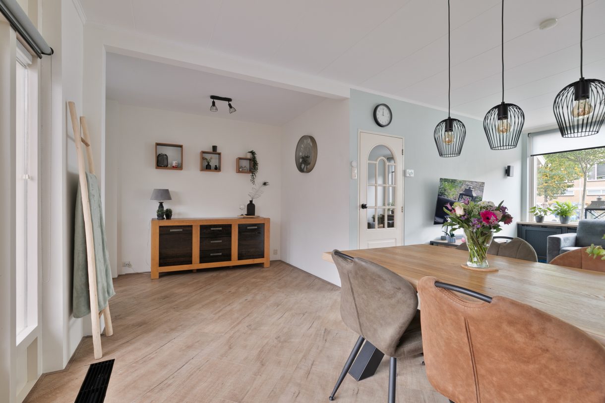 Te koop: Foto Woonhuis aan de Cederstraat 8 in Alphen aan den Rijn