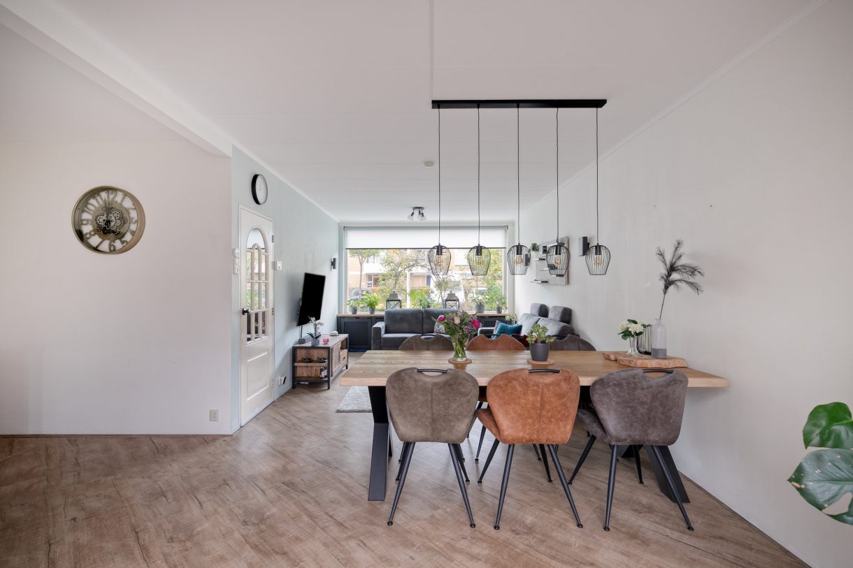 Te koop: Foto Woonhuis aan de Cederstraat 8 in Alphen aan den Rijn