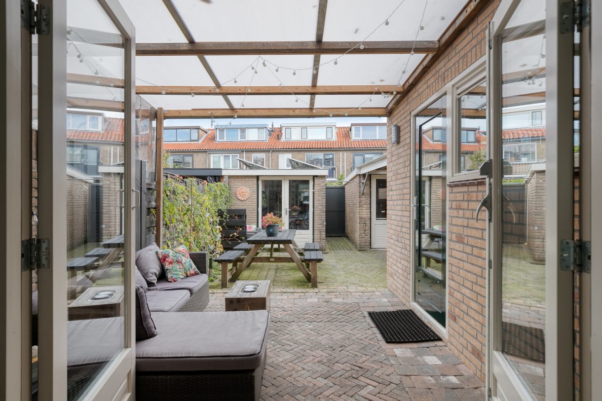 Te koop: Foto Woonhuis aan de Cederstraat 8 in Alphen aan den Rijn