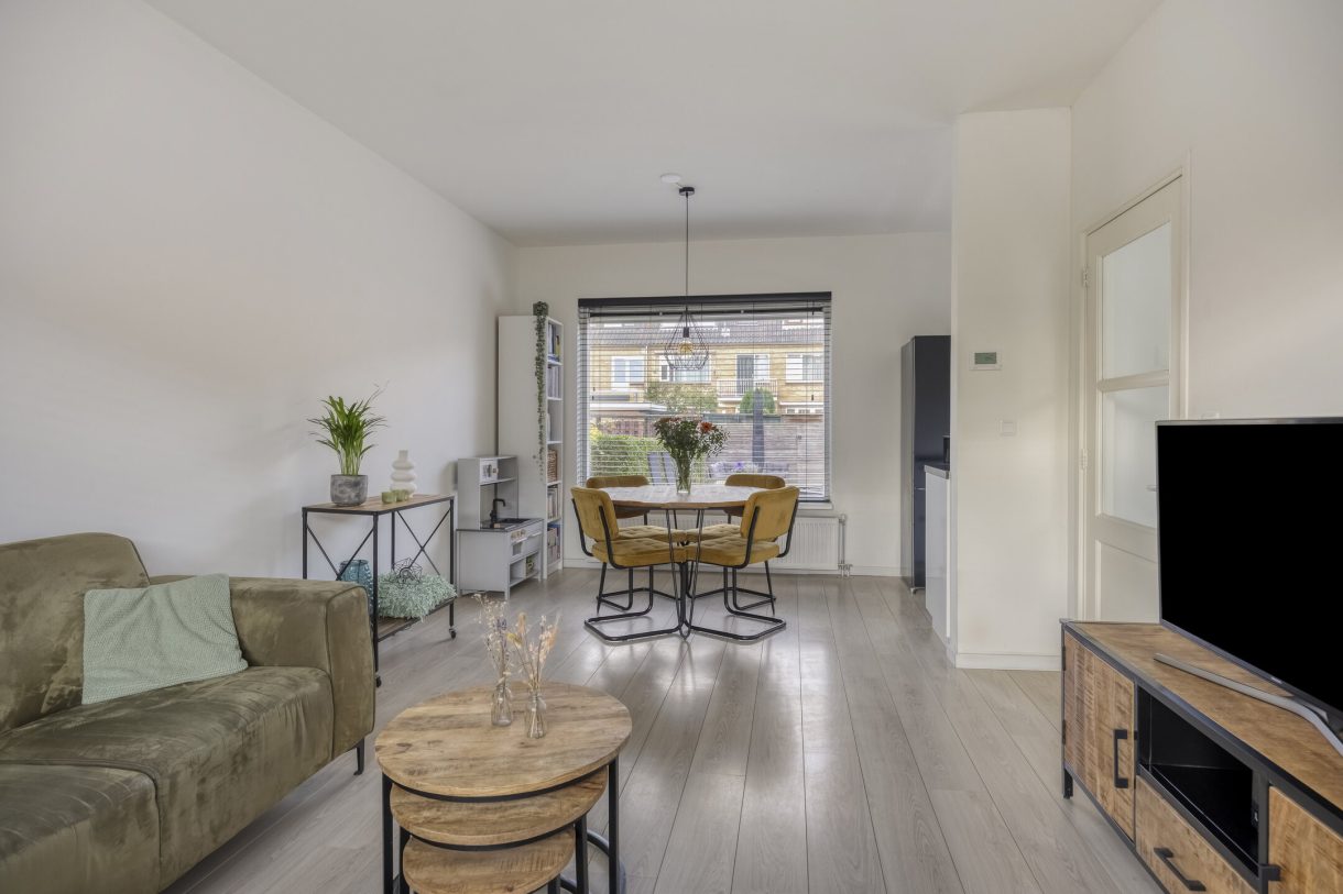 Te koop: Foto Woonhuis aan de Van Lennepstraat 79 in Alphen aan den Rijn