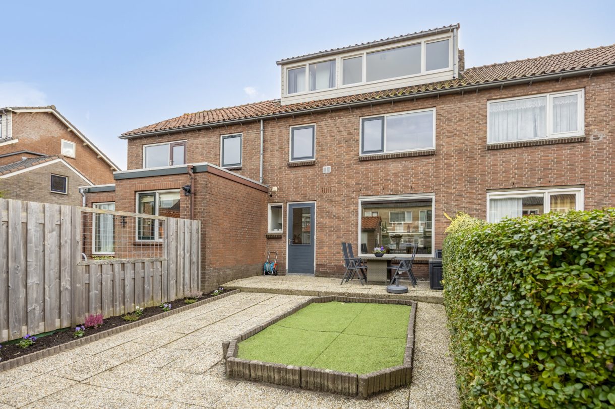 Te koop: Foto Woonhuis aan de Van Lennepstraat 79 in Alphen aan den Rijn