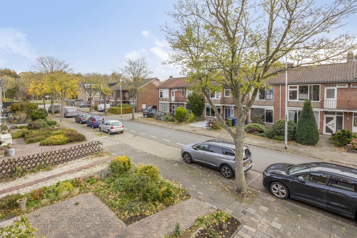 Te koop: Foto Woonhuis aan de Van Lennepstraat 79 in Alphen aan den Rijn