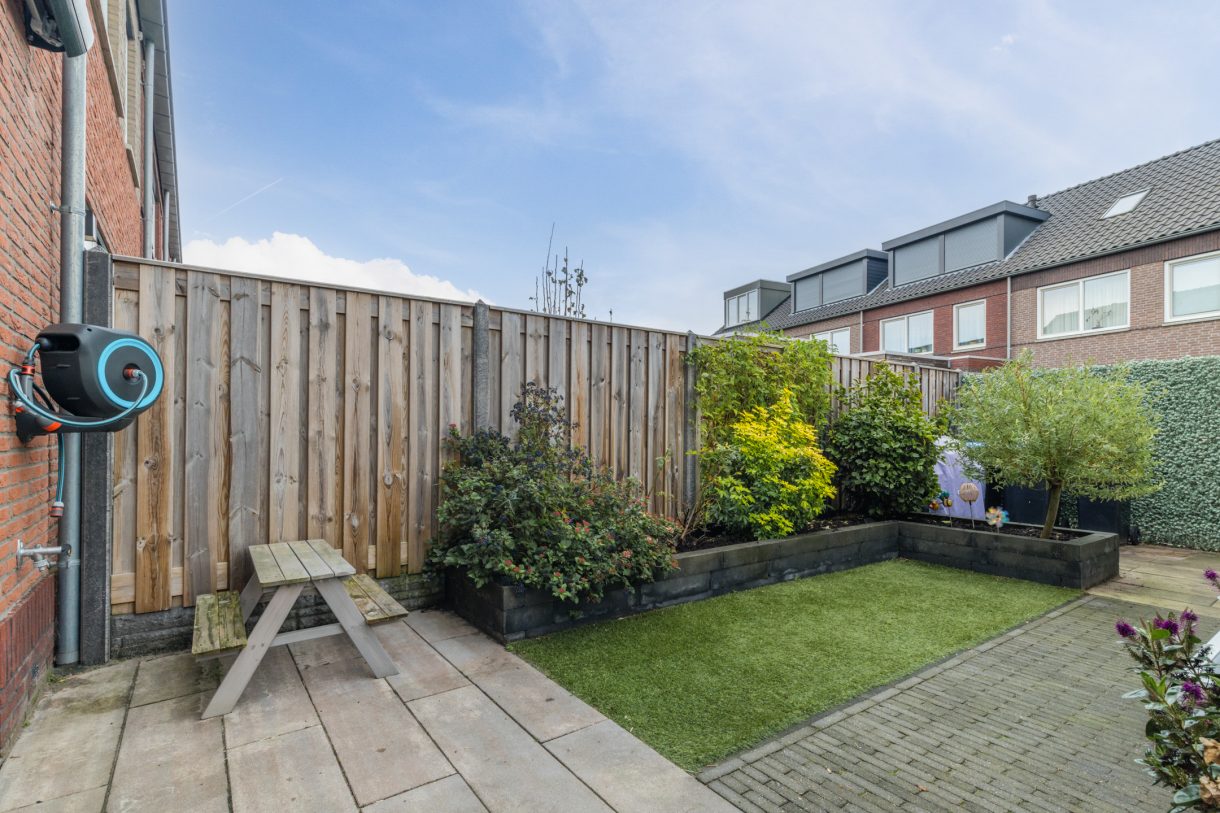 Te koop: Foto Woonhuis aan de Baas en Domburgstraat 97 in Bodegraven