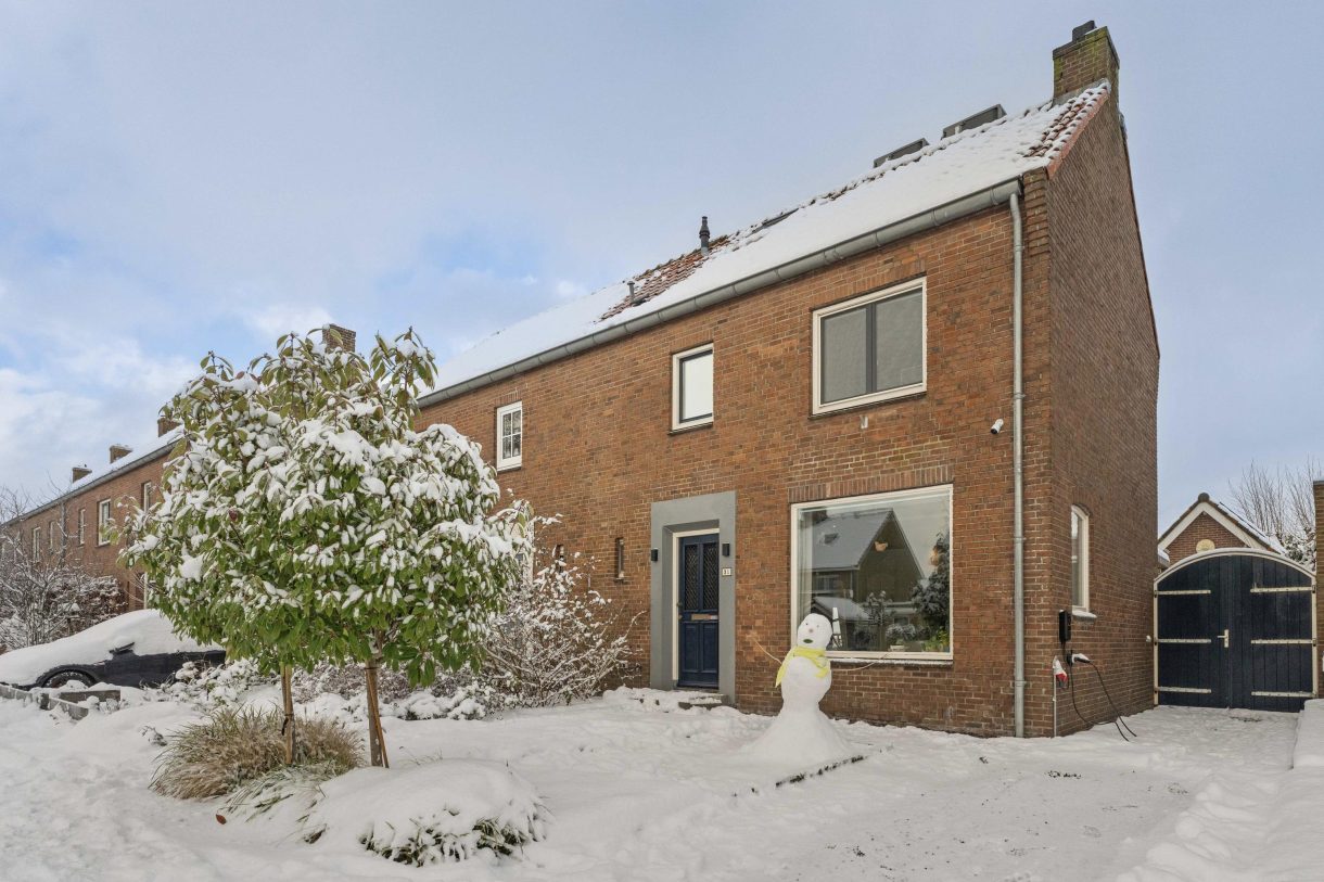 Te koop: Foto Woonhuis aan de Van Lockhorstweg 31 in Kockengen