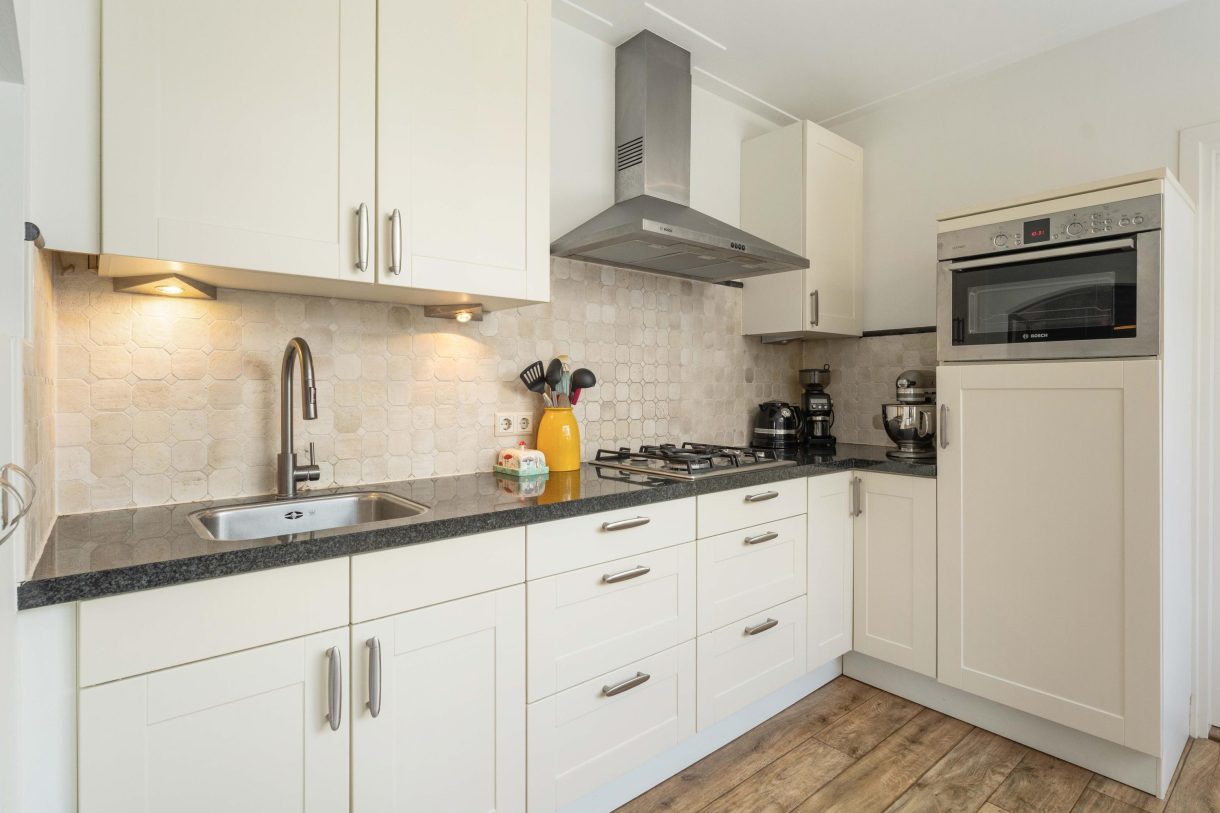 Te koop: Foto Woonhuis aan de Van Lockhorstweg 31 in Kockengen