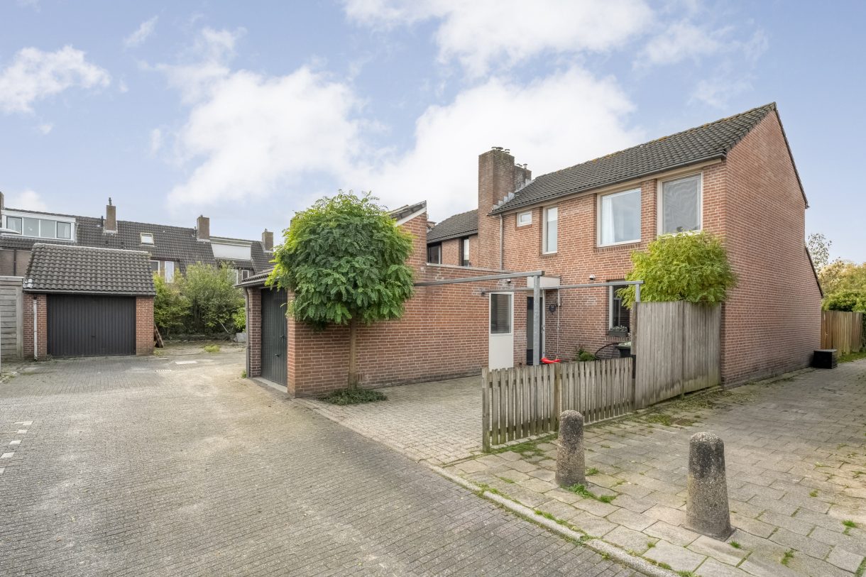 Te koop: Foto Woonhuis aan de Aletta Jacobshof 52 in Hoogeveen