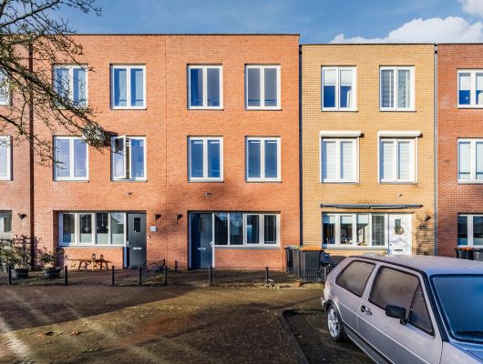 Hoofdfoto van Hoogeveen Keizersmantel 60