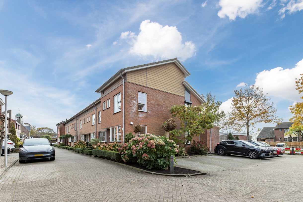 Te koop: Foto Woonhuis aan de Jenneke E. Bijlhof 15 in Waarder