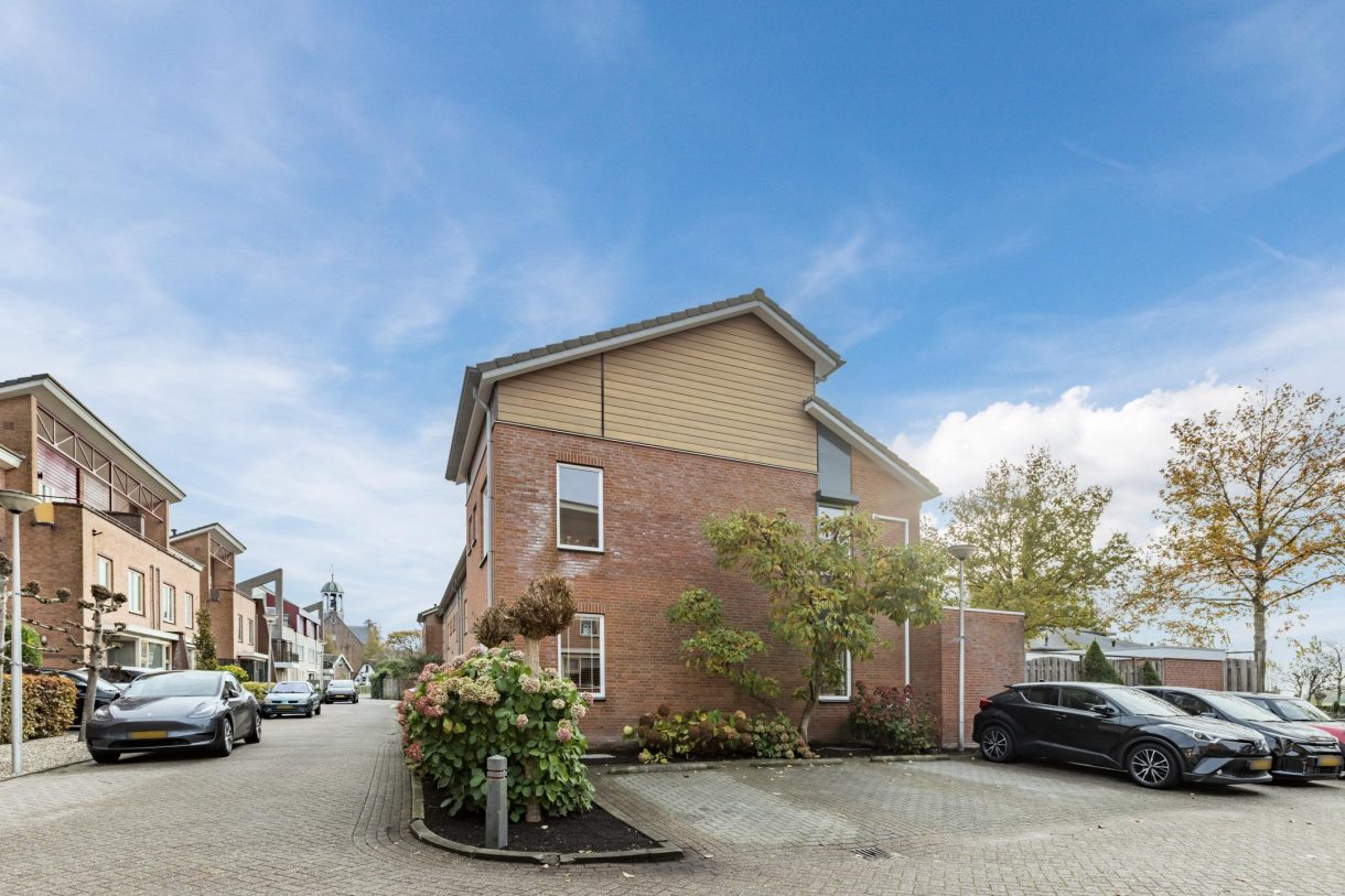 Te koop: Foto Woonhuis aan de Jenneke E. Bijlhof 15 in Waarder