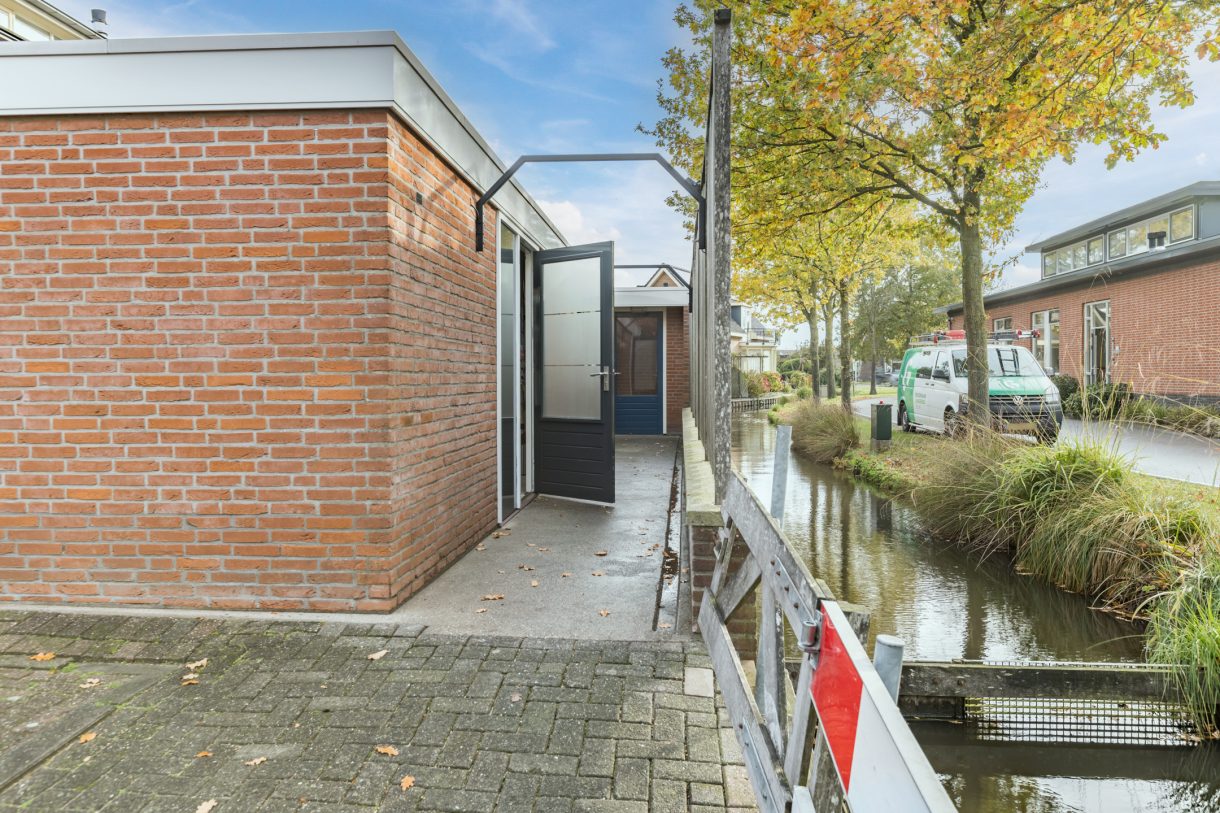 Te koop: Foto Woonhuis aan de Jenneke E. Bijlhof 15 in Waarder