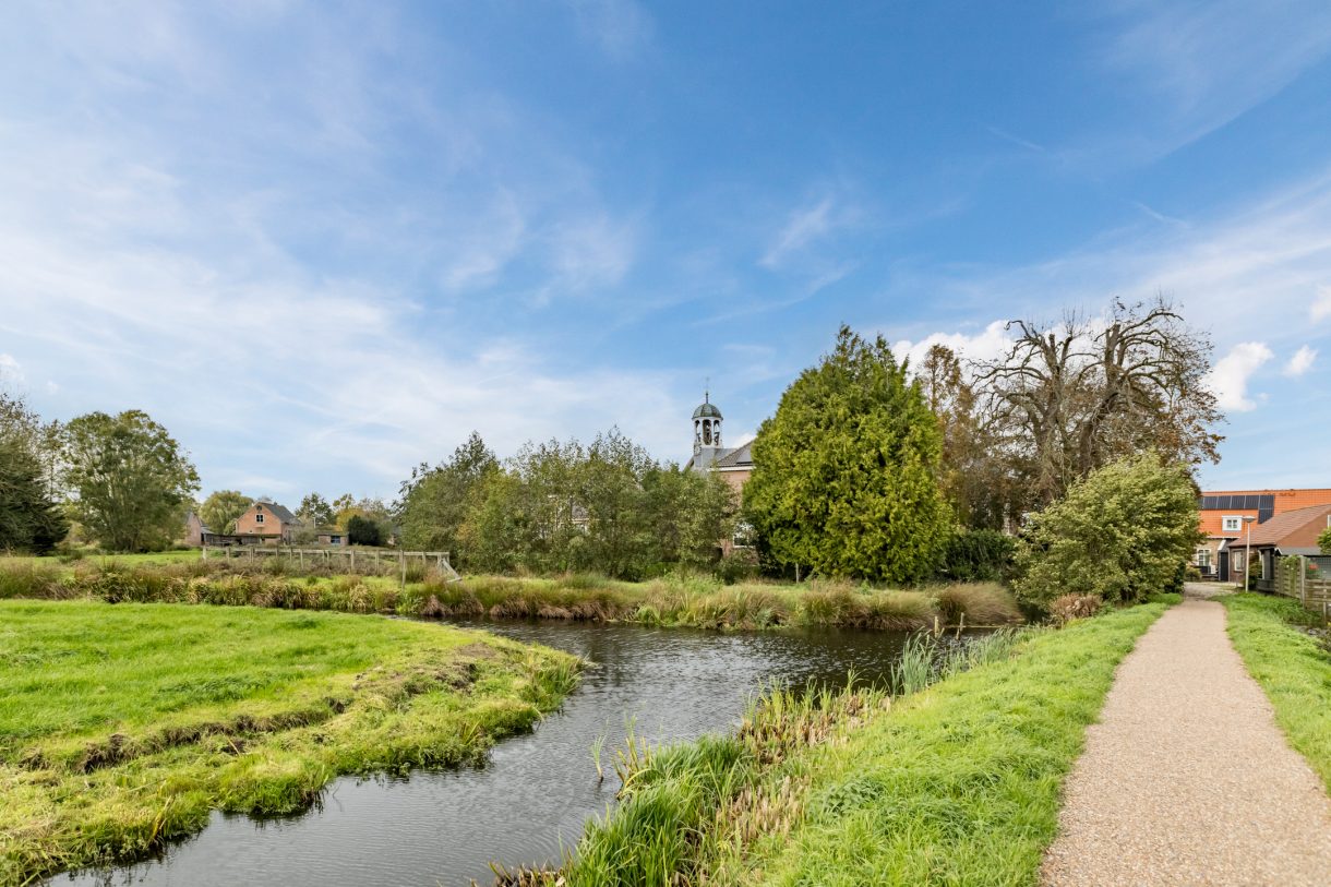 Te koop: Foto Woonhuis aan de Jenneke E. Bijlhof 15 in Waarder