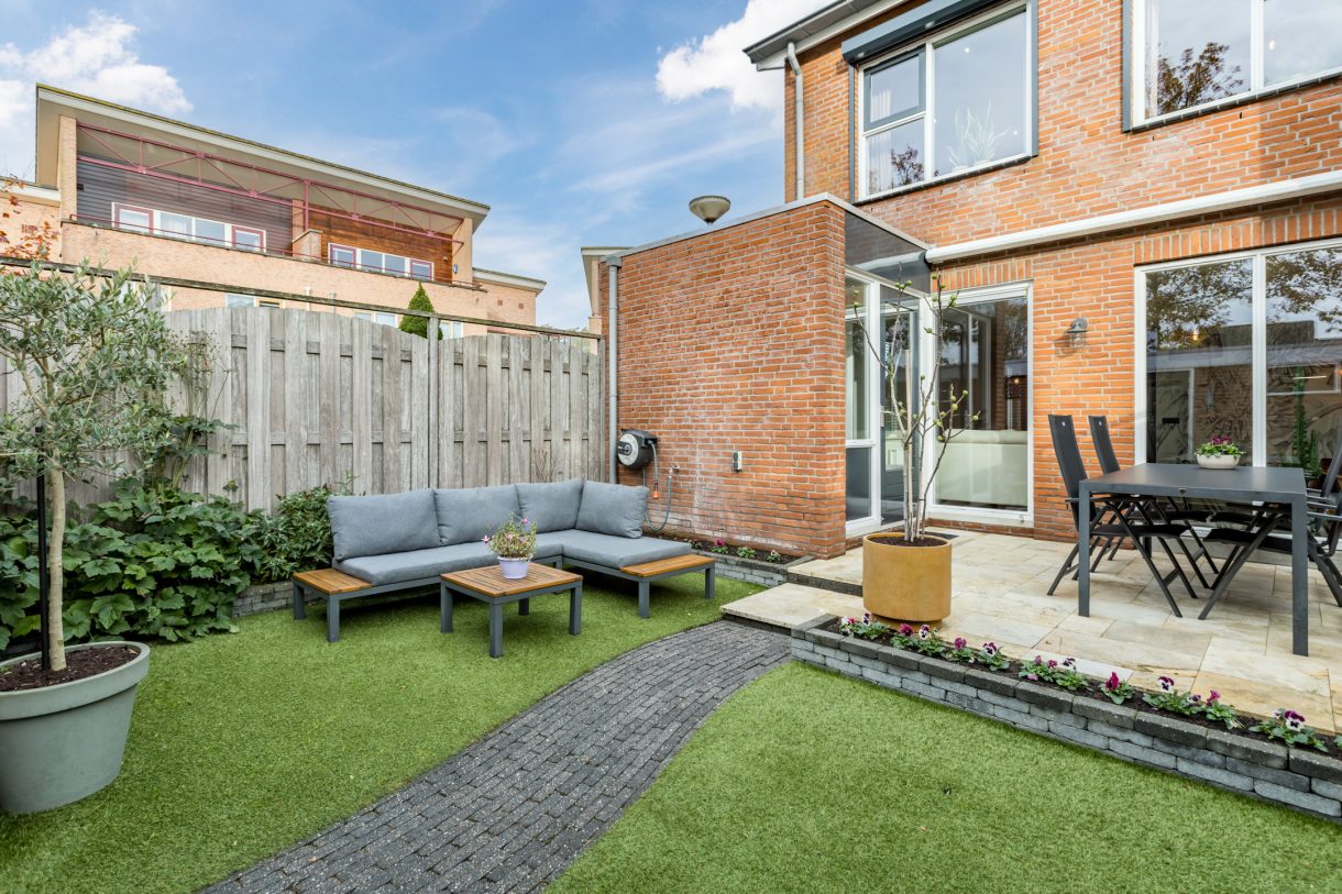 Te koop: Foto Woonhuis aan de Jenneke E. Bijlhof 15 in Waarder