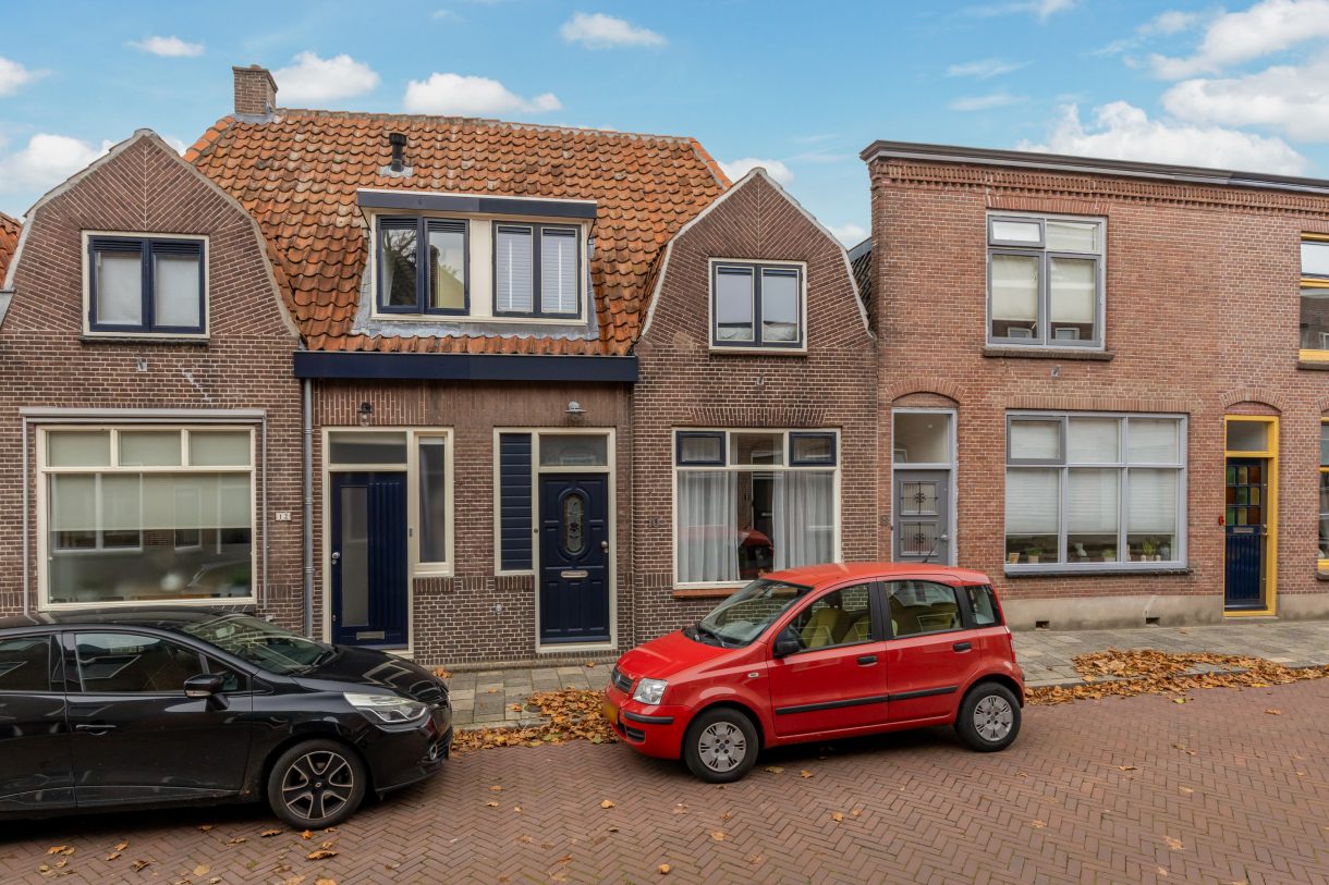 Te koop: Foto Woonhuis aan de Van Loonstraat 10 in Woerden