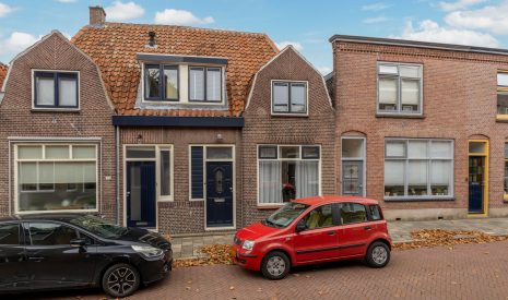koop  Woerden  Van Loonstraat 10 – Hoofdfoto