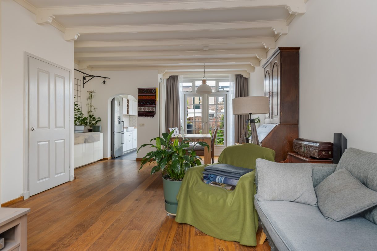 Te koop: Foto Woonhuis aan de Van Loonstraat 10 in Woerden