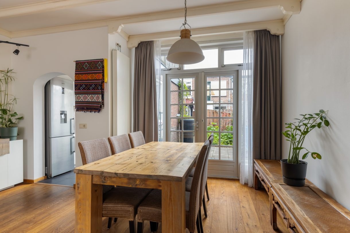 Te koop: Foto Woonhuis aan de Van Loonstraat 10 in Woerden