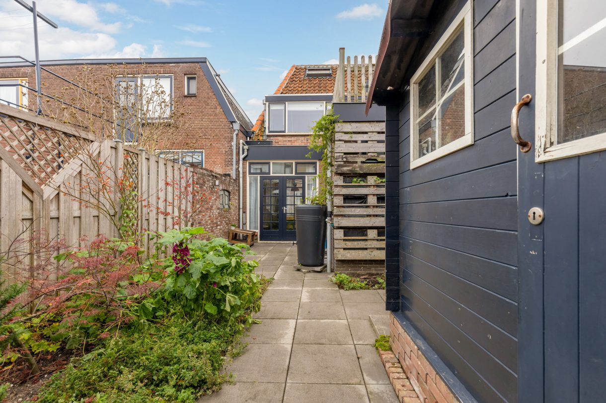 Te koop: Foto Woonhuis aan de Van Loonstraat 10 in Woerden