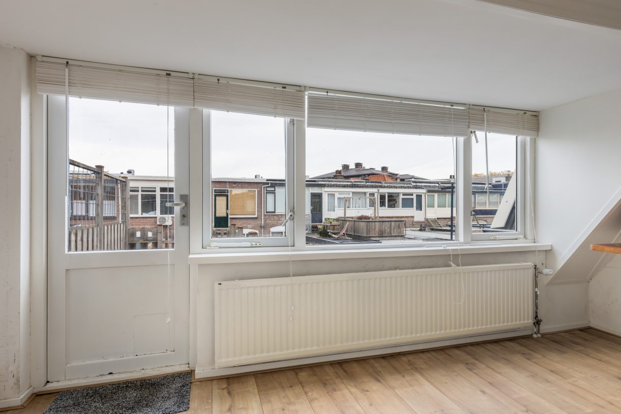 Te koop: Foto Woonhuis aan de Van Loonstraat 10 in Woerden