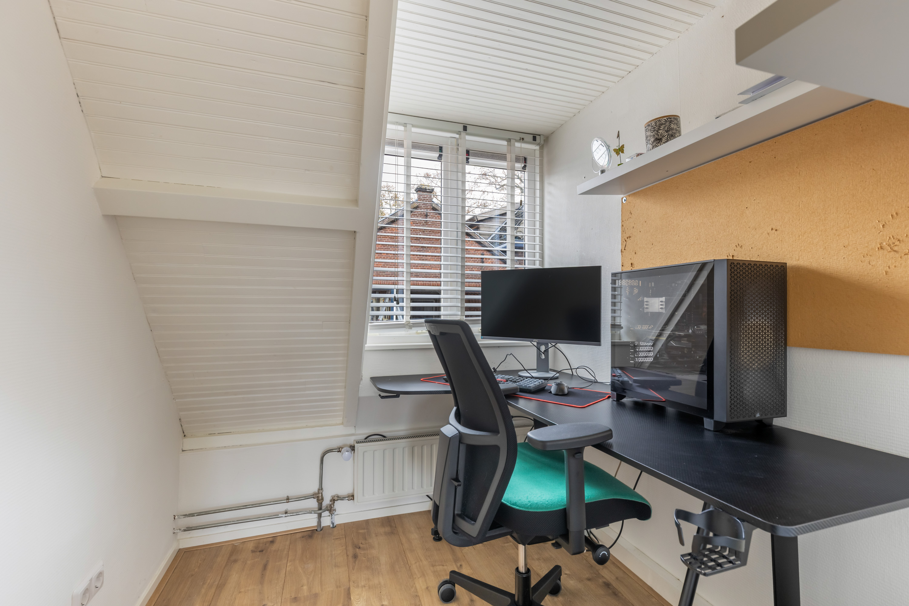 Te koop: Foto Woonhuis aan de Van Loonstraat 10 in Woerden