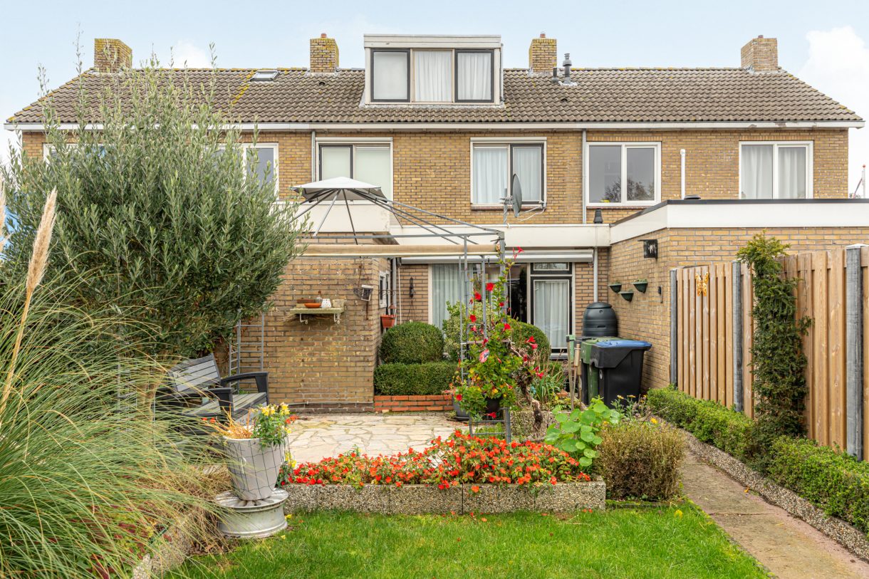 Te koop: Foto Woonhuis aan de Ljurkstrjitte 4 in Stiens