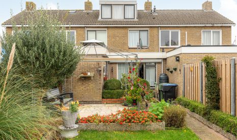 Te koop: Foto Woonhuis aan de Ljurkstrjitte 4 in Stiens