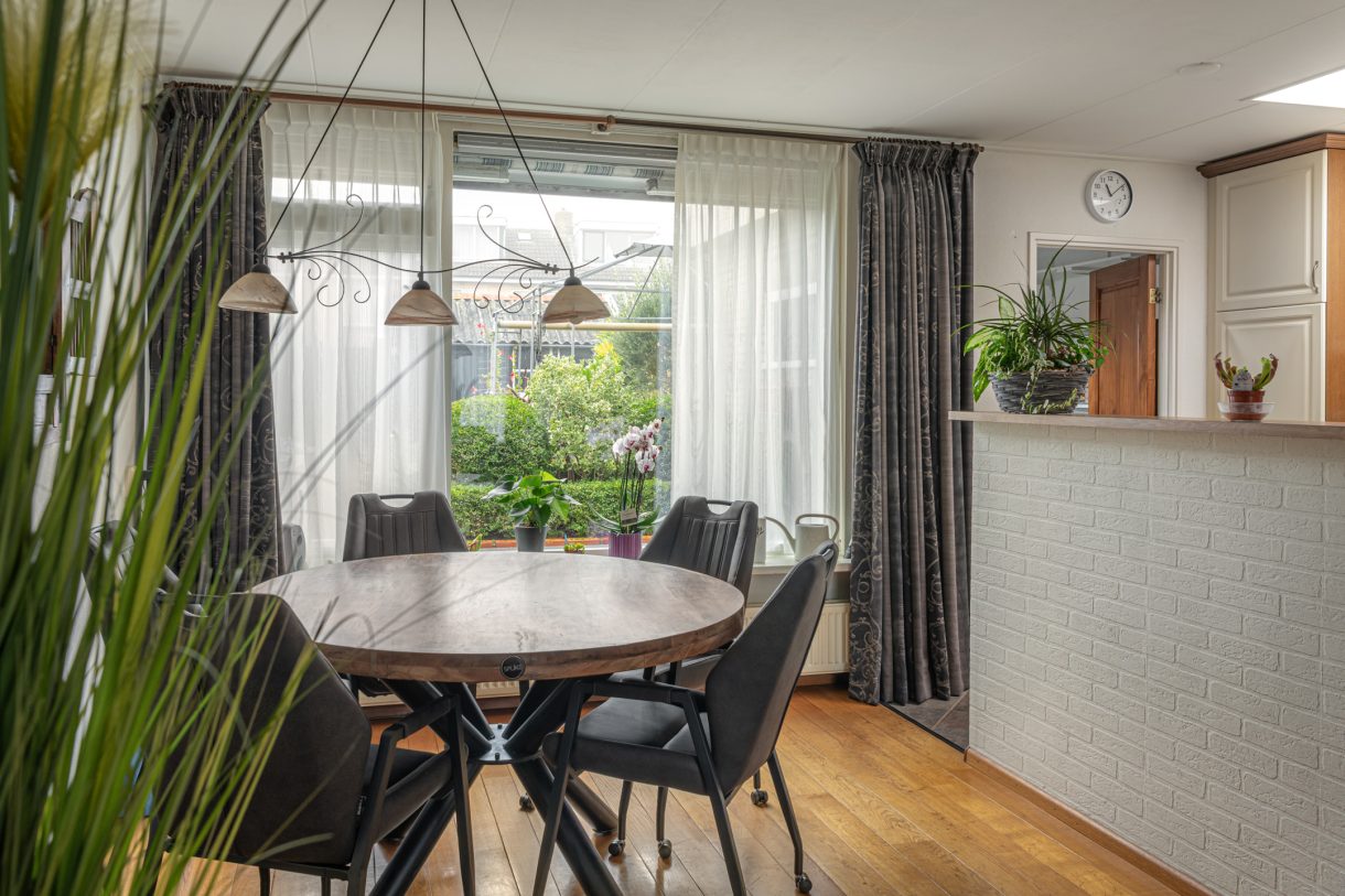 Te koop: Foto Woonhuis aan de Ljurkstrjitte 4 in Stiens