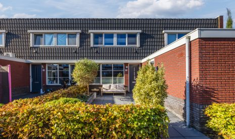 Hoofdfoto van Bodegraven Klaproos 72