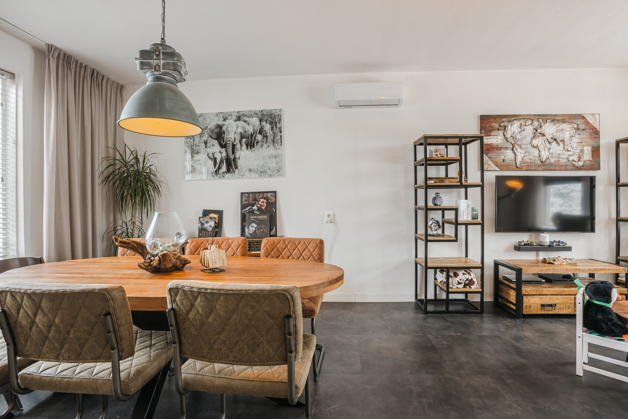 Te koop: Foto Woonhuis aan de Weigeliastraat 2 in Hoogeveen