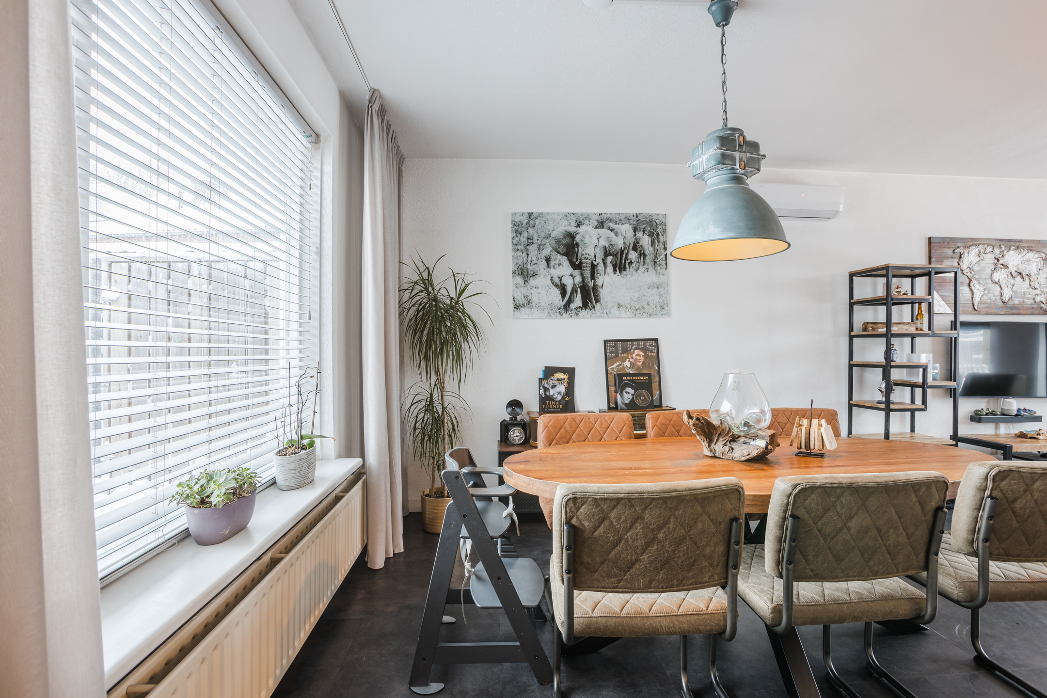 Te koop: Foto Woonhuis aan de Weigeliastraat 2 in Hoogeveen