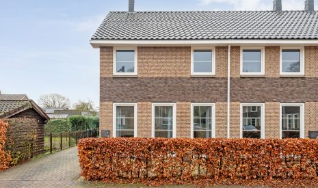 Te koop: Foto Woonhuis aan de De Waag 11 in Veeningen