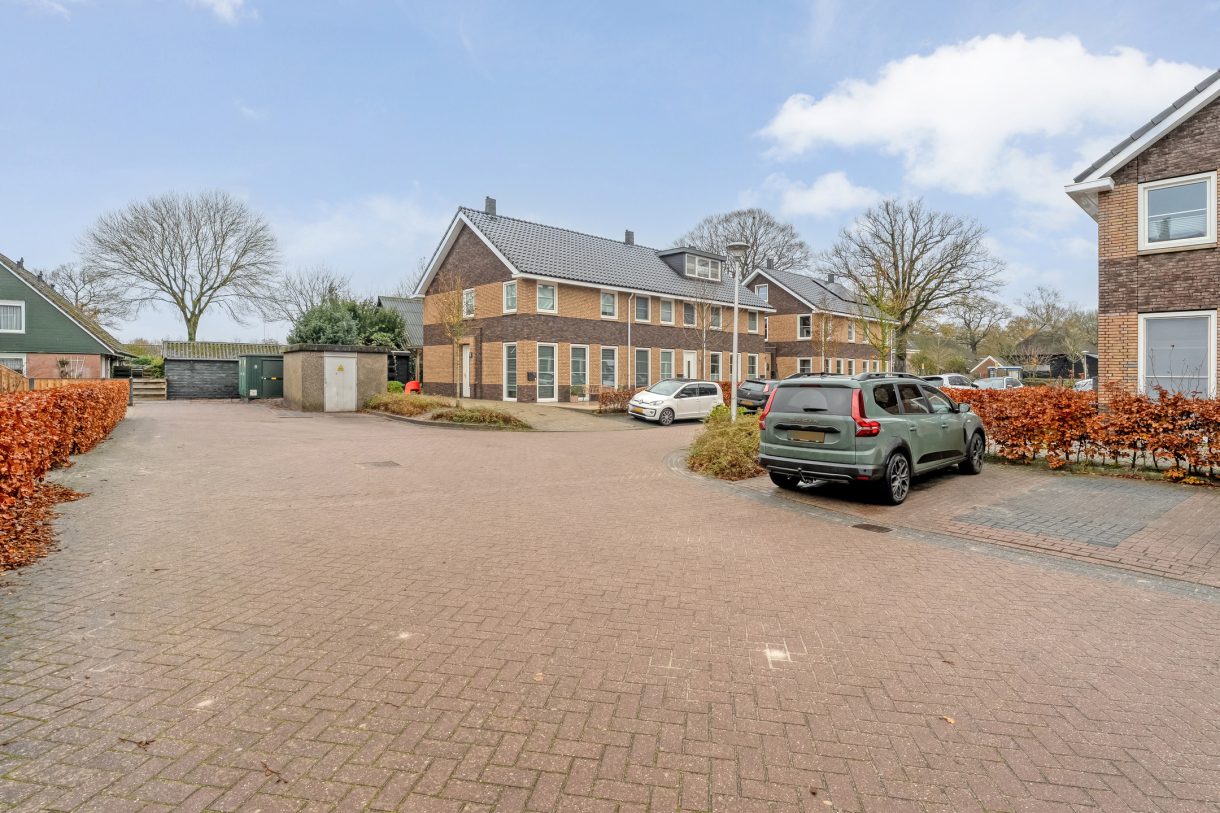 Te koop: Foto Woonhuis aan de De Waag 11 in Veeningen