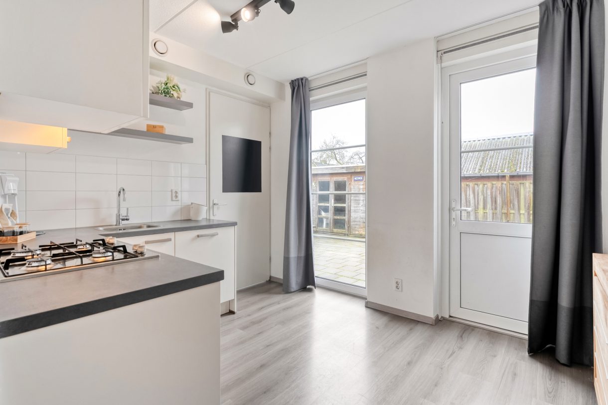 Te koop: Foto Woonhuis aan de De Waag 11 in Veeningen