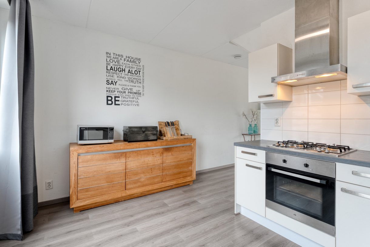 Te koop: Foto Woonhuis aan de De Waag 11 in Veeningen