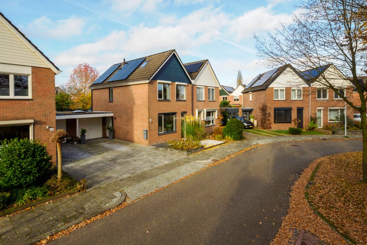 Te koop: Foto Woonhuis aan de Fie Carelsenstraat 27 in Hengelo