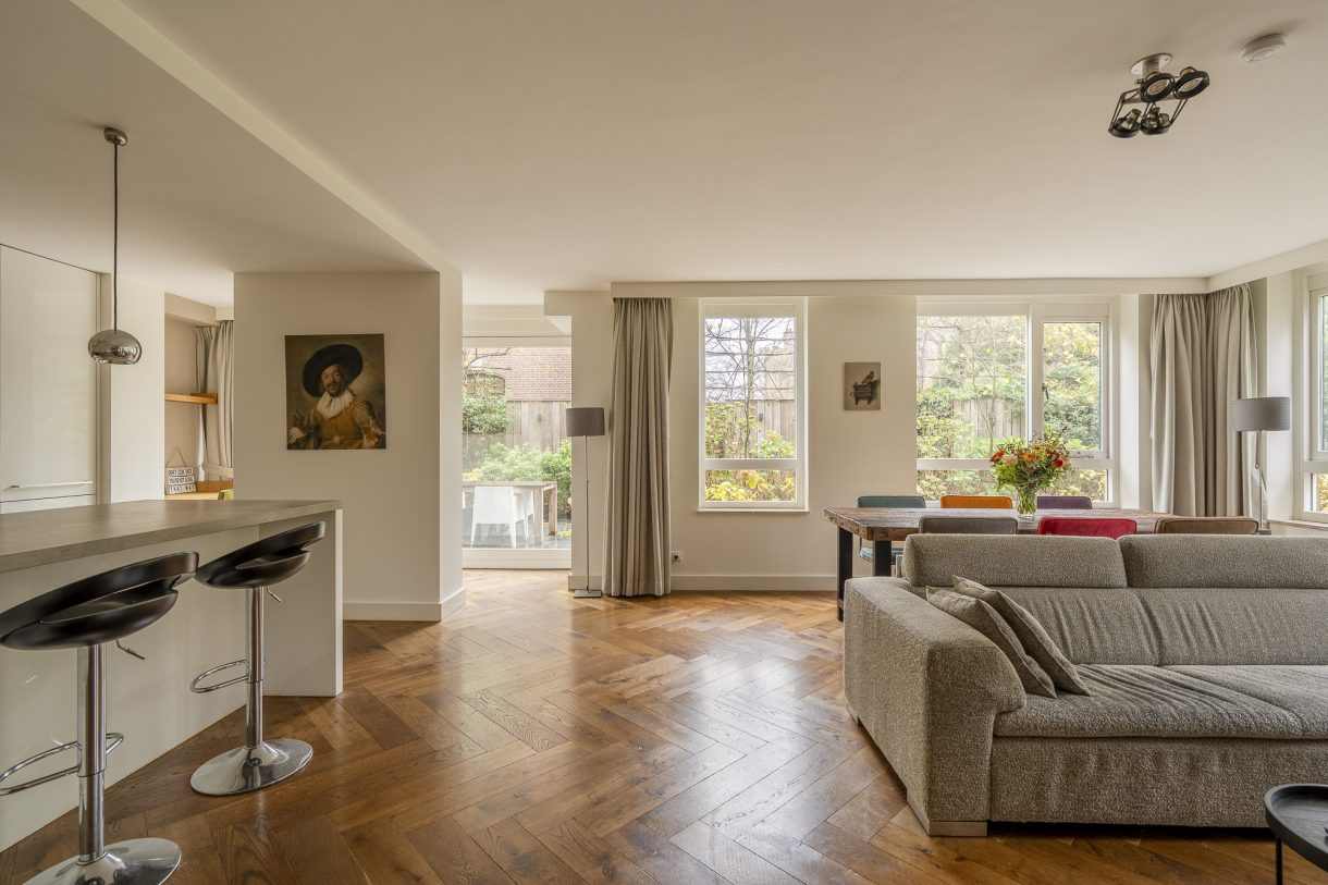 Te koop: Foto Appartement aan de Johan van Oldenbarneveltlaan 33 in 's-Gravenhage