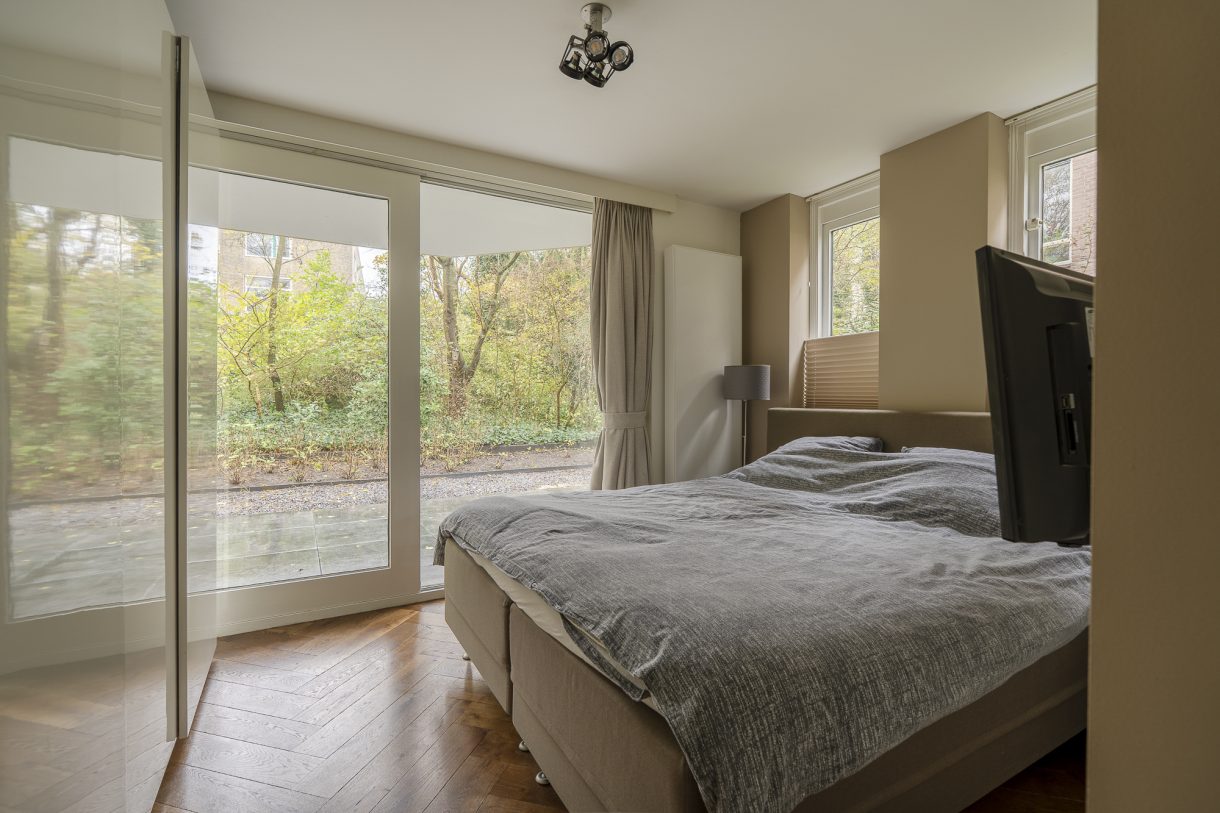 Te koop: Foto Appartement aan de Johan van Oldenbarneveltlaan 33 in 's-Gravenhage