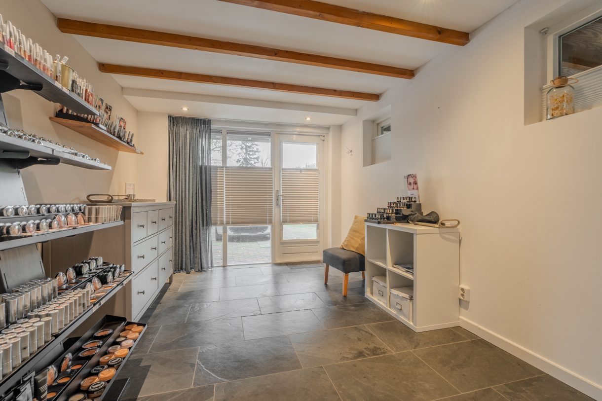 Te koop: Foto Woonhuis aan de Dorpsstraat 64 in Zuidlaarderveen